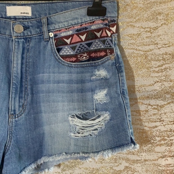 GARAGE Light Blue Wash High Waisted Distressed Festival Short Jeans Size 11 - Picture 4 of 11